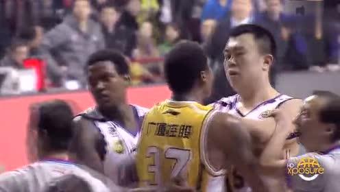 cba打架视频